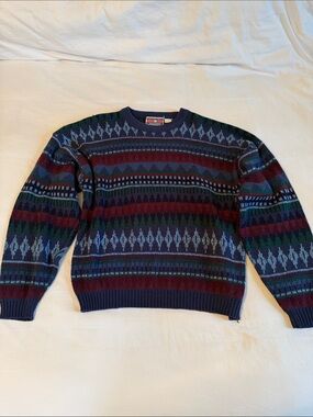 Patterned Crewneck Sweater in Navy, Burgundy & Forest Green - Classic Knit